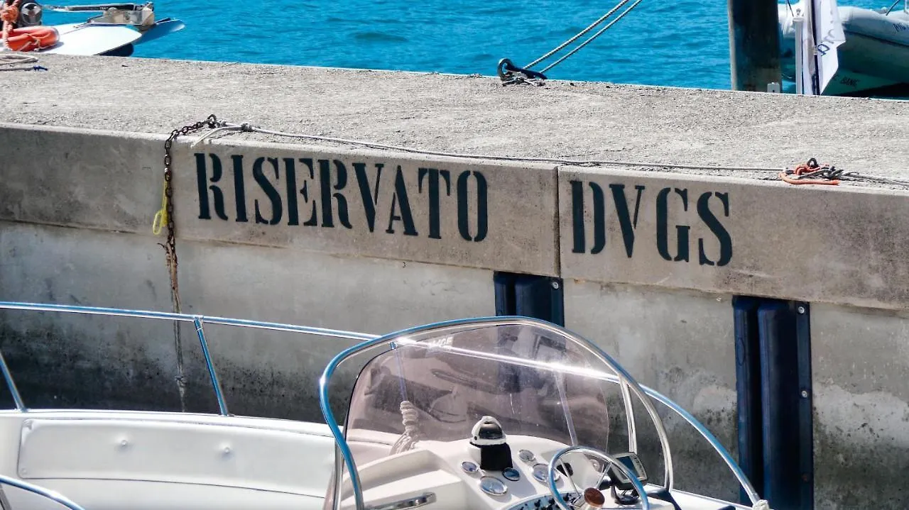 Dv Garda Suite Campione del Garda Διαμέρισμα